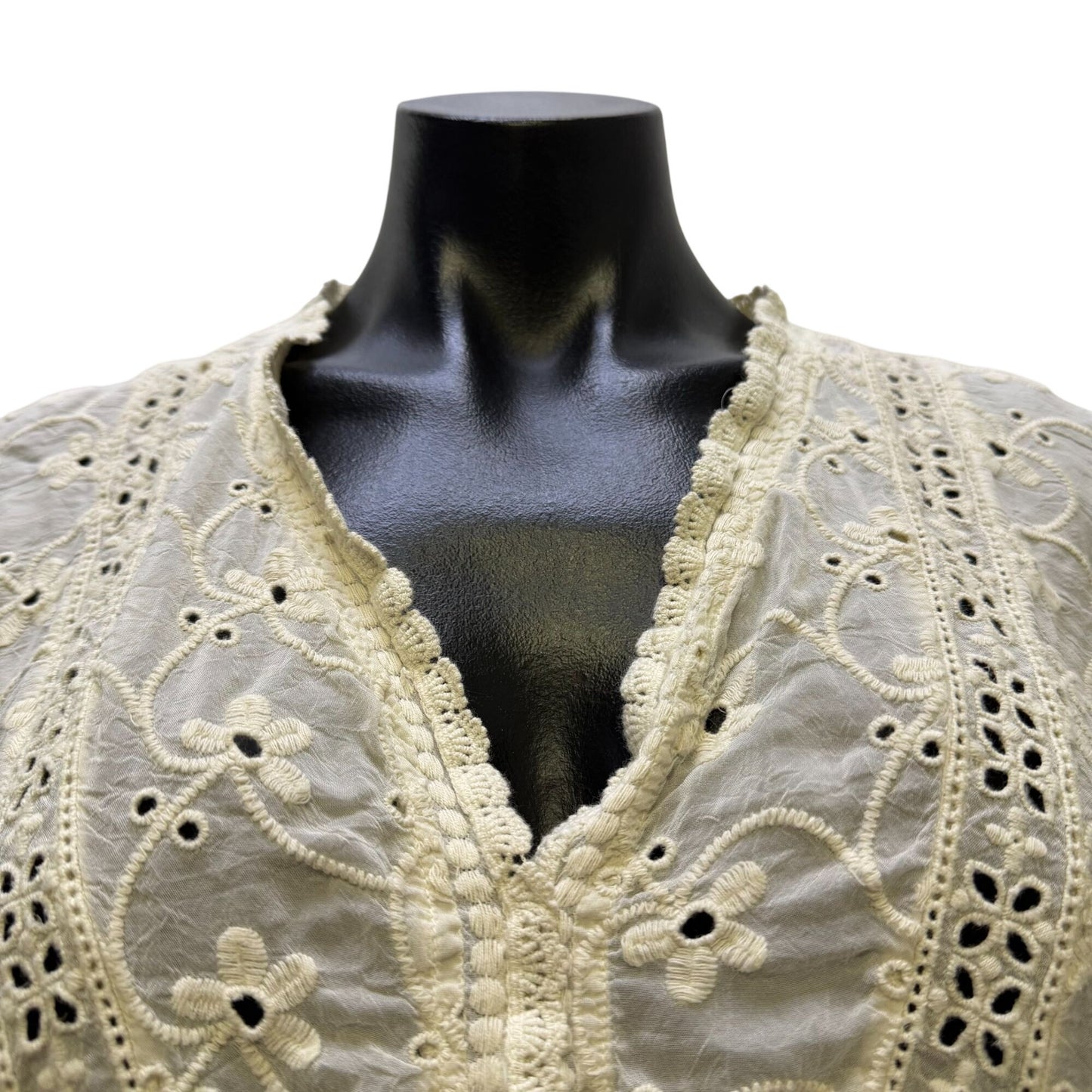 Johnny Was Cream Embroidered Tunic Blouse Floral Lace 3/4 Sleeve S
