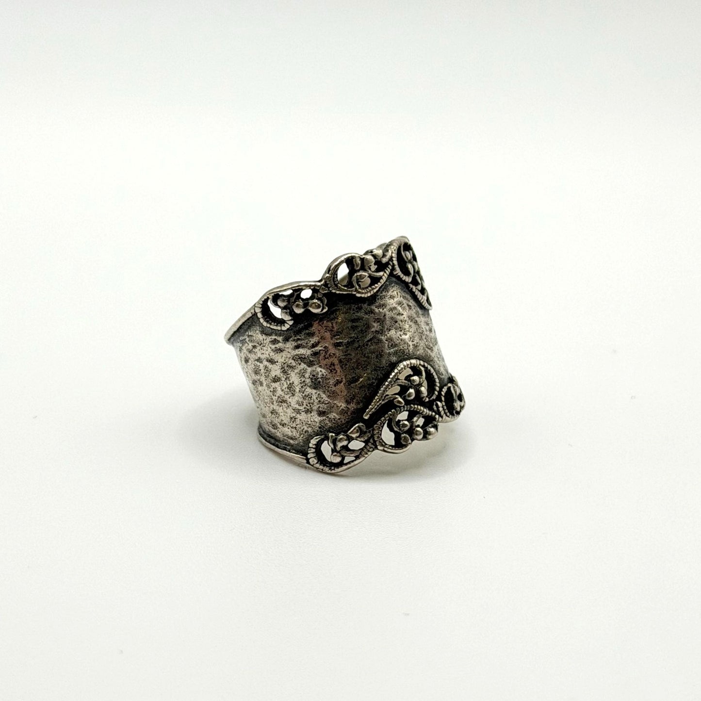 PZ PAZ Israel 925 Sterling Silver Hammered Scrollwork Cigar Band Ring Size 8.5