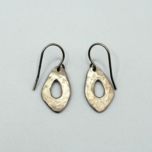 Silpada Hammered Matte Modernist Disk Dangle Sterling Silver Earrings