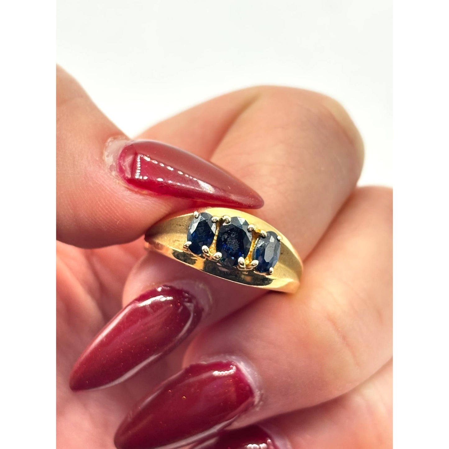 14K Gold Sapphire Ring Size 7.25 With Triple Stone Setting