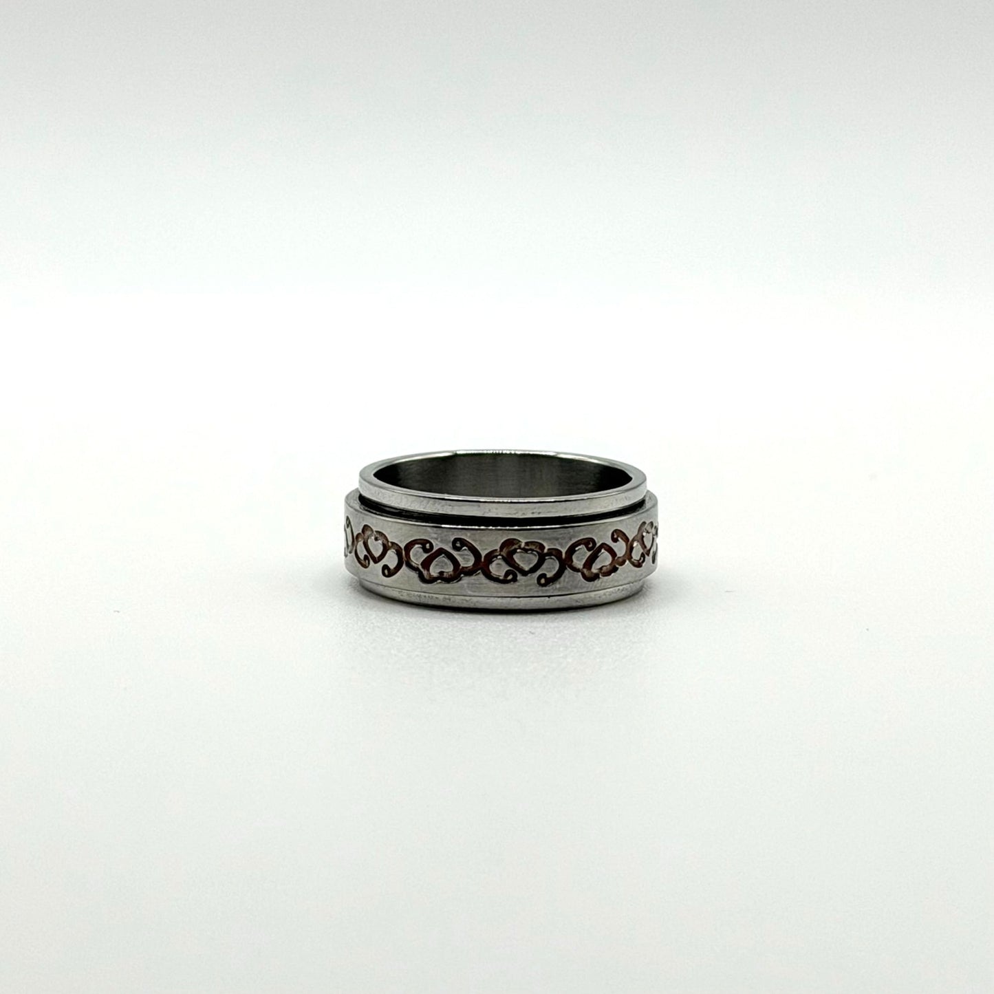 Stainless Steel Barbed Heart Wire Spinner Silver Tone Ring Size 8