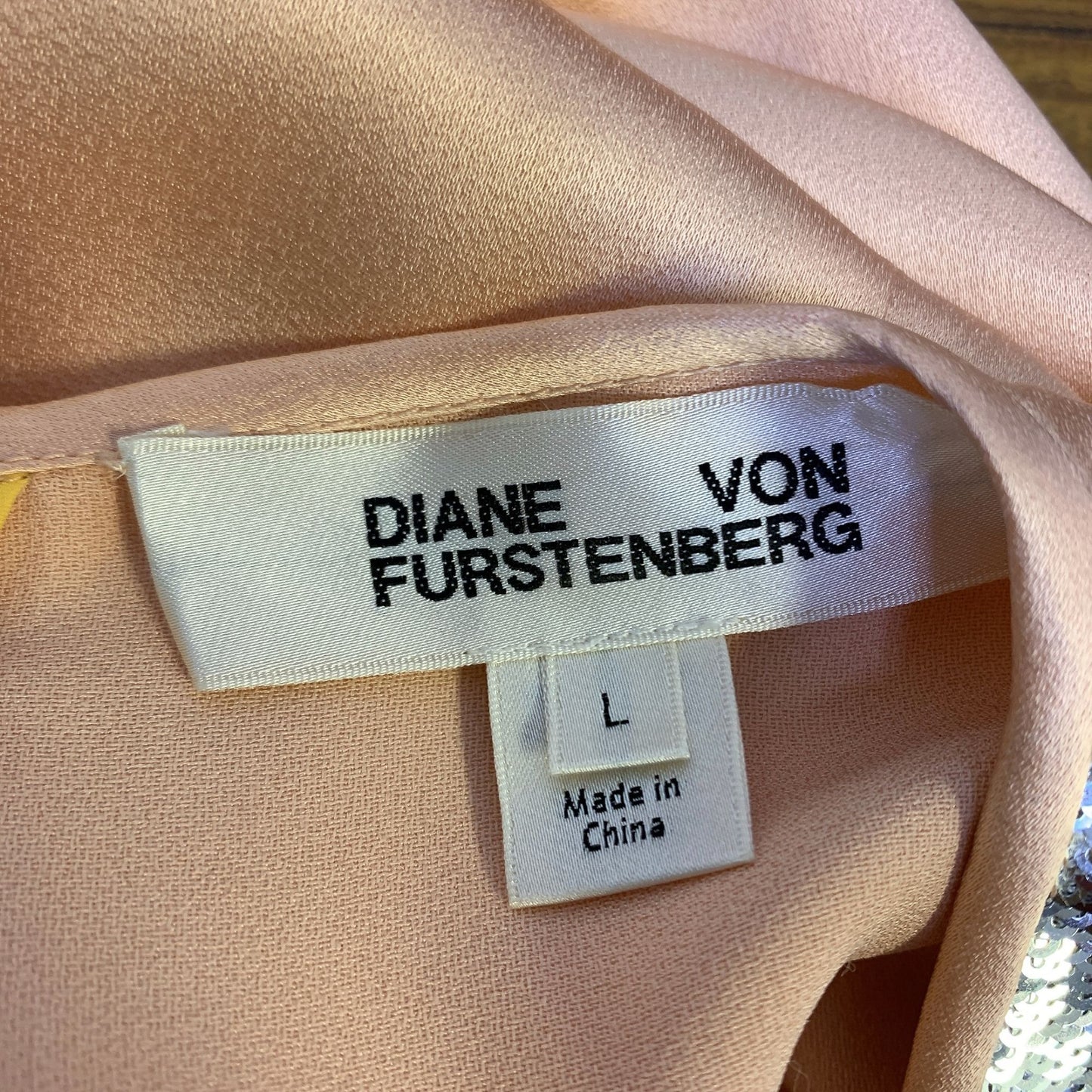 *Diane Von Furstenberg Silver & Peach Sequin Blouse Large