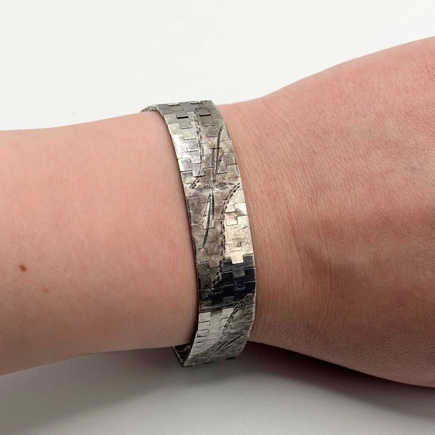 Vintage Sterling Silver Medium Floral Cuff Chain Bracelet