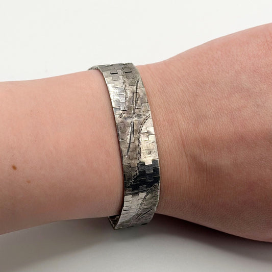 Vintage Sterling Silver Medium Floral Cuff Chain Bracelet