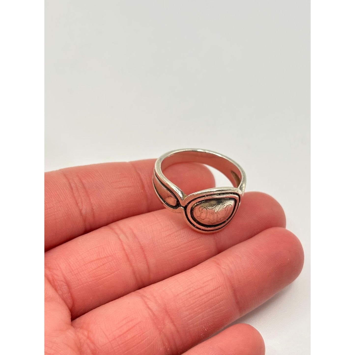 James Avery Retired Sterling Silver Oval Band Ring Size 9