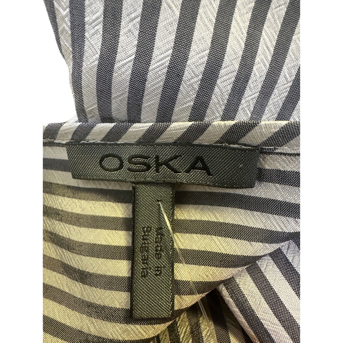 Oska Gray & White Vertical Striped Long Sleeve Tunic Blouse Top Size M