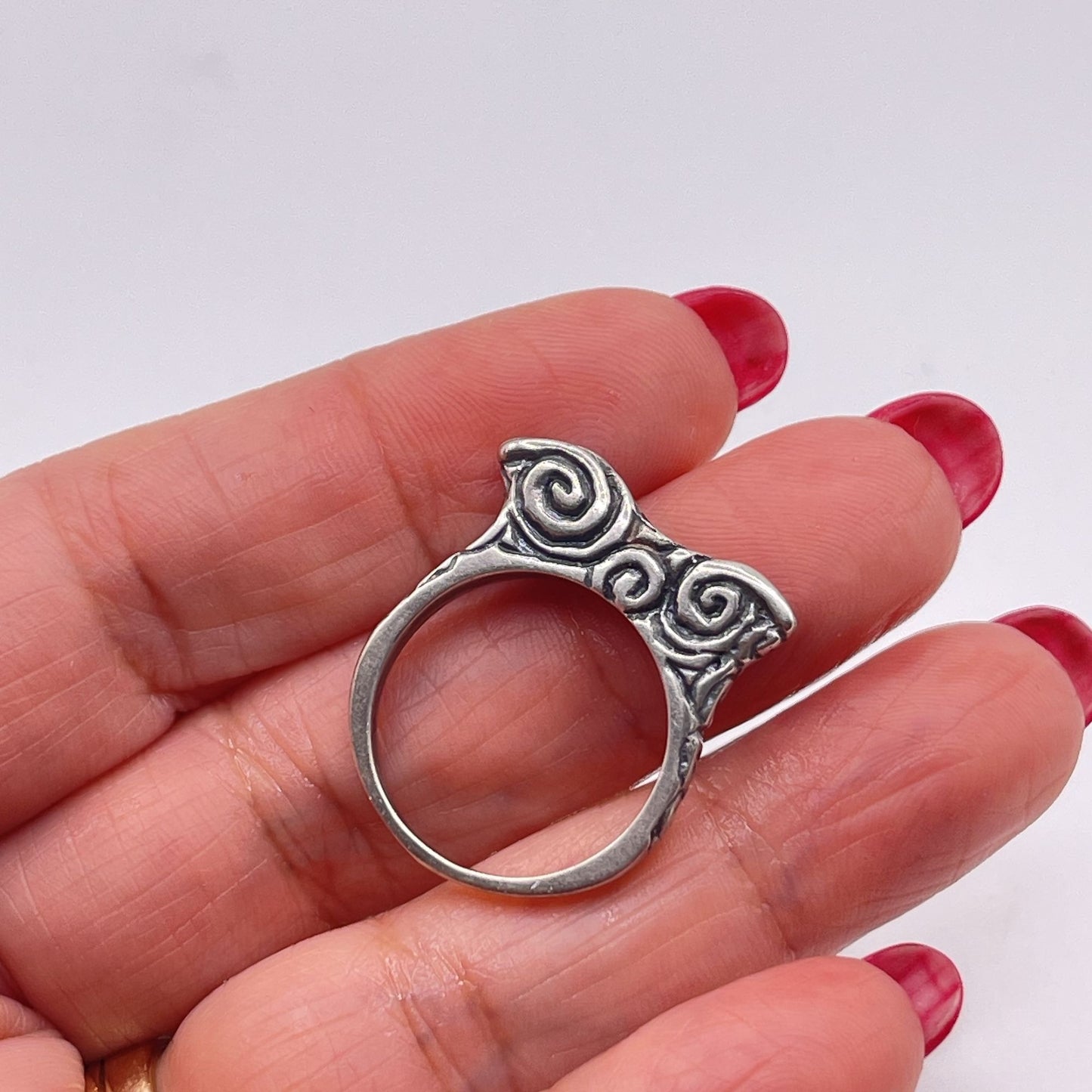 Dian Malouf Sterling Silver Swirl Design Statement Ring Original Pouch 9