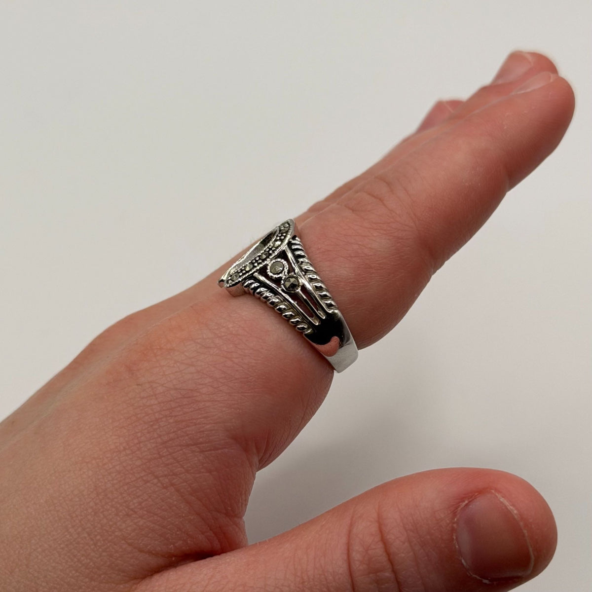 R.S. Covenant Marcasite Horseshoe Silver Ring Size 7.5