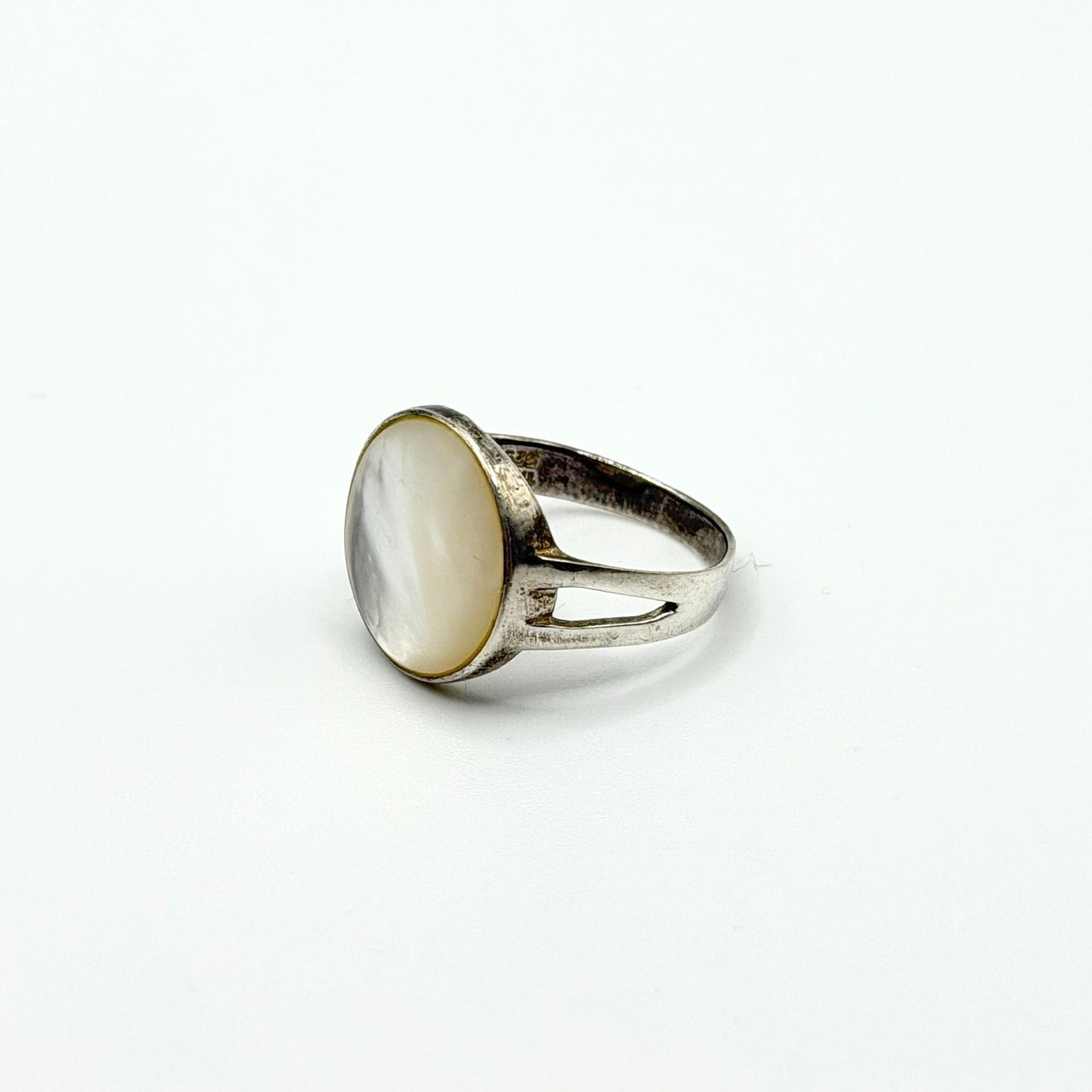 925 Sterling Silver Ring Round White Mother Of Pearl Size 9