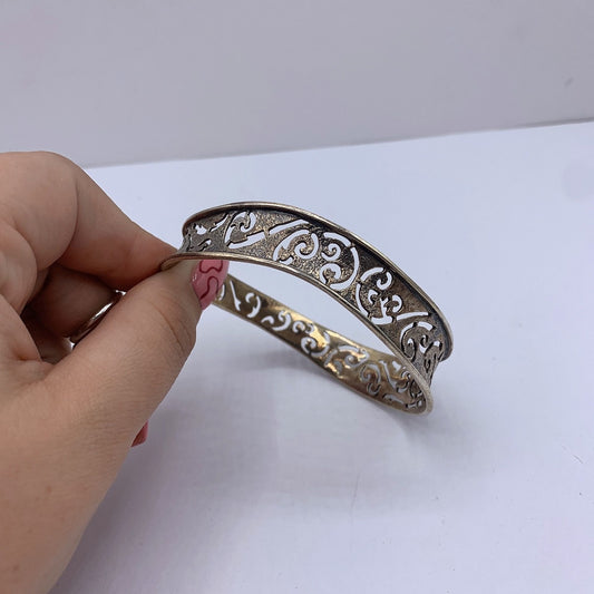 Silpada 925 Sterling Silver Bangle Bracelet With Intricate Design