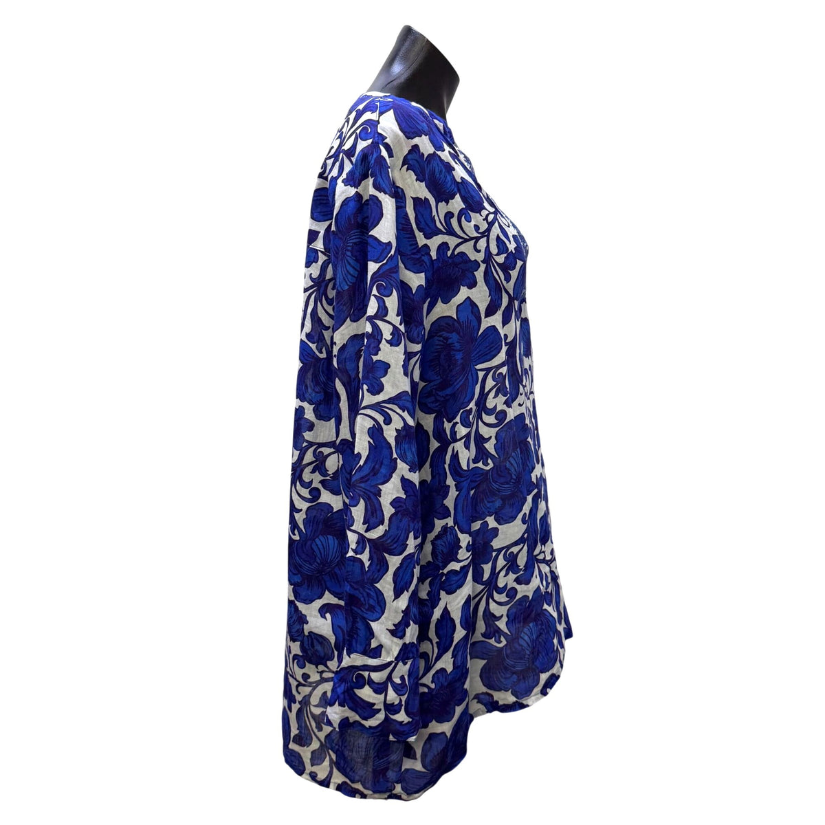 Johnny Was Workshop Blue & White Floral Blouse Tunic Top M