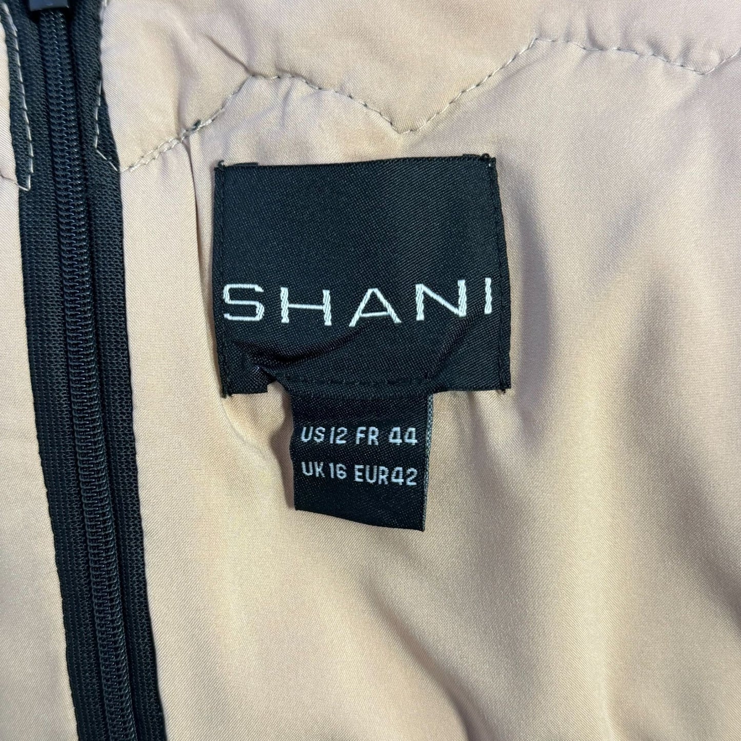 Shani Floral Lace Sheath Dress Blush & Black Short Sleeves Size 12