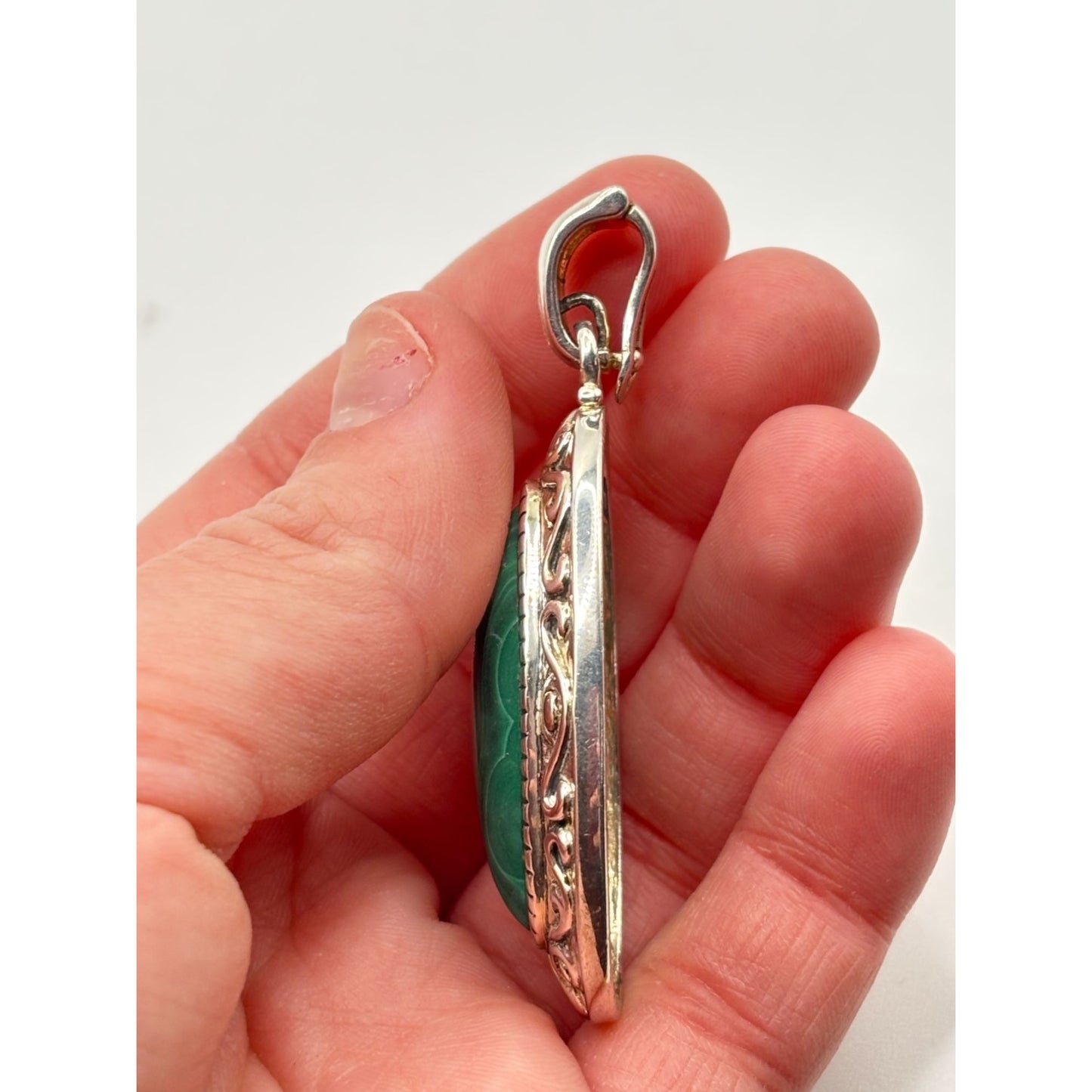 Sterling Silver 925 Oval Pendant With Green Malachite Gemstone