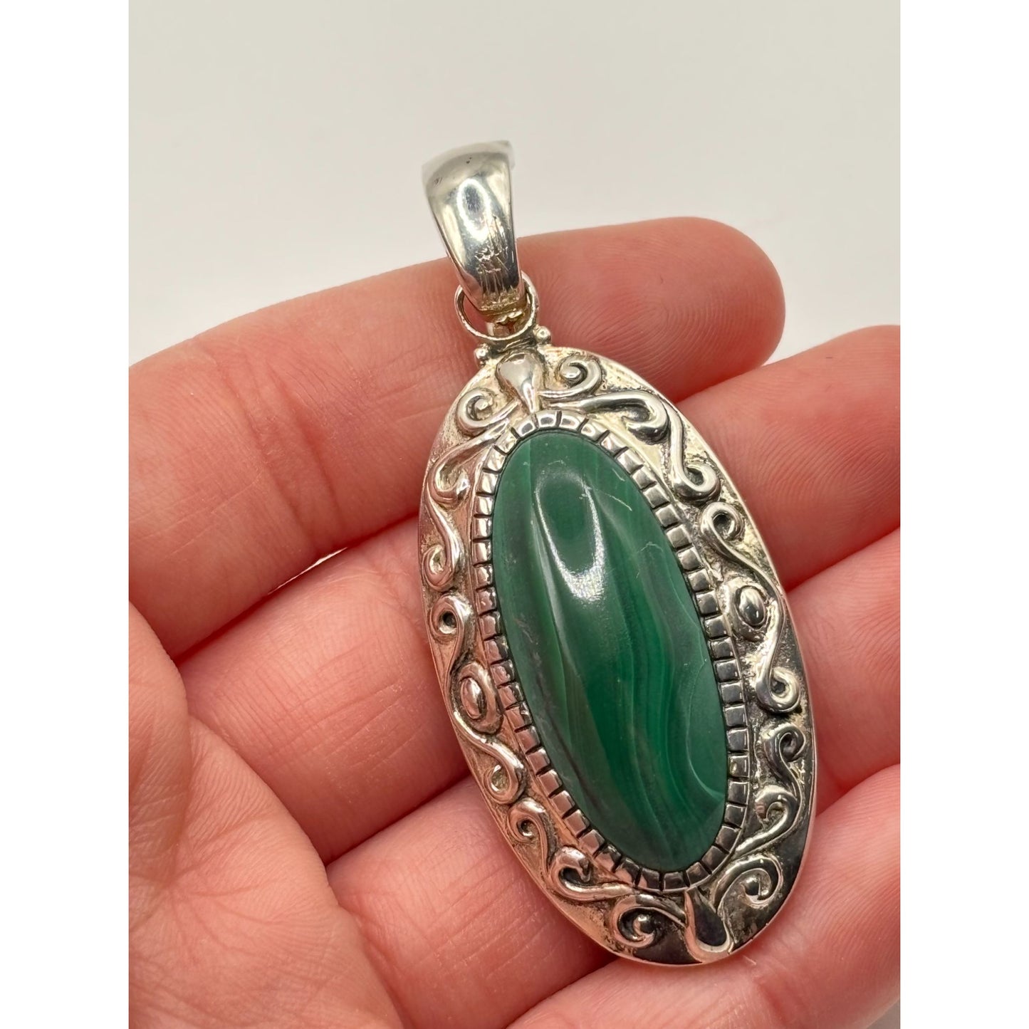 Sterling Silver 925 Oval Pendant With Green Malachite Gemstone