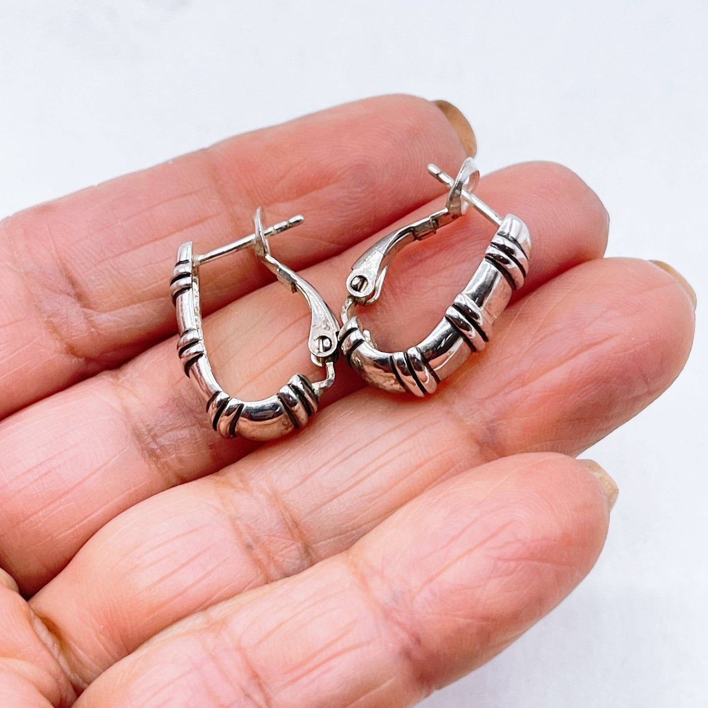 925 Sterling Silver Hoop Earrings With Textured Finish & Hinged Backs