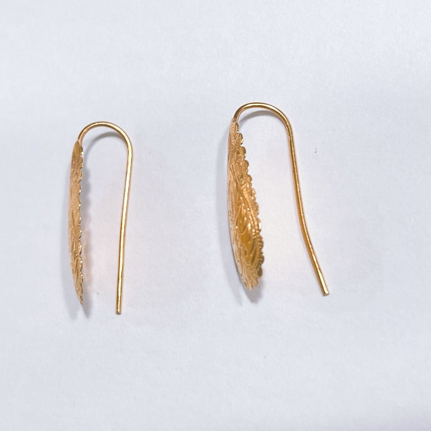 14K Gold Leaf Design Dangle Earrings