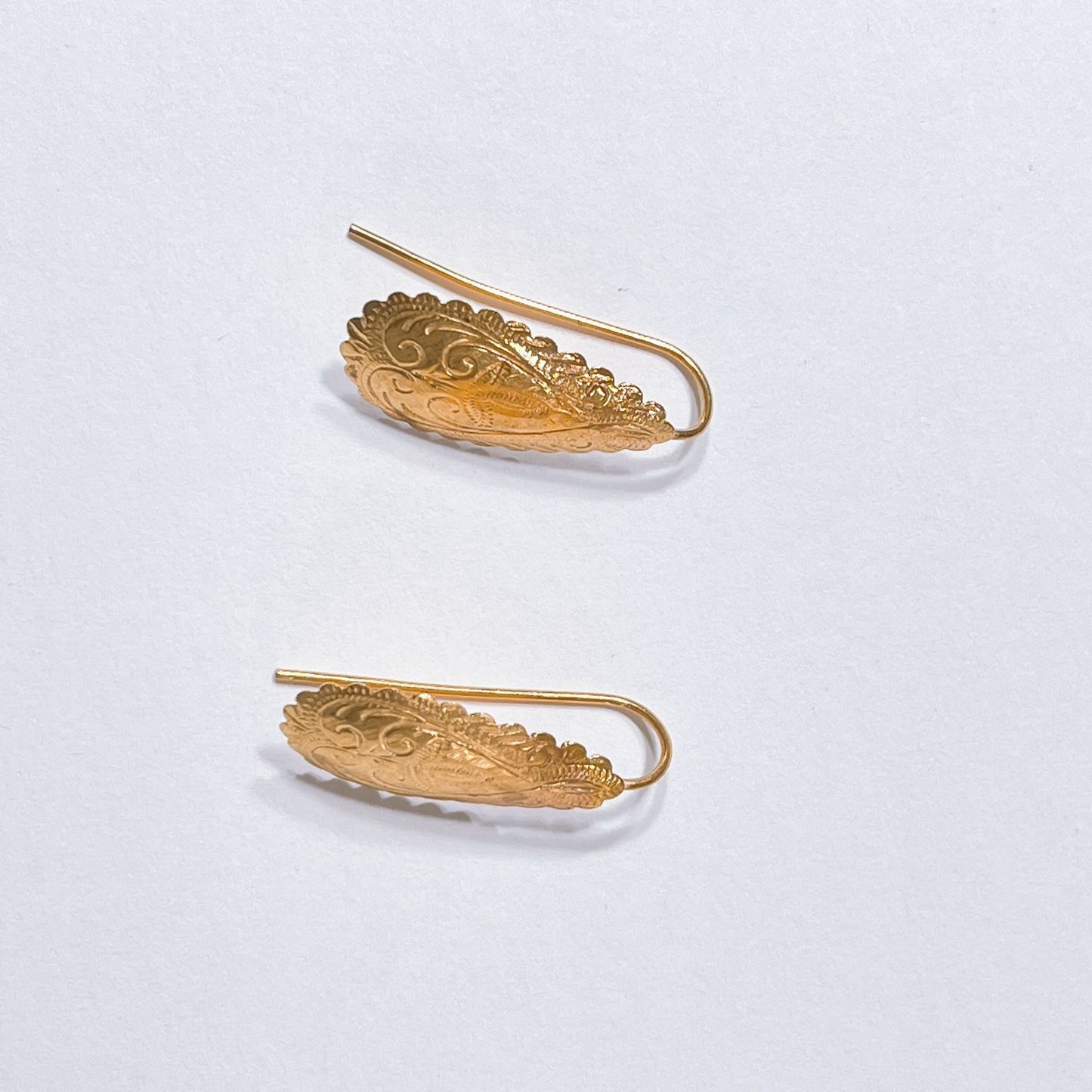 14K Gold Leaf Design Dangle Earrings