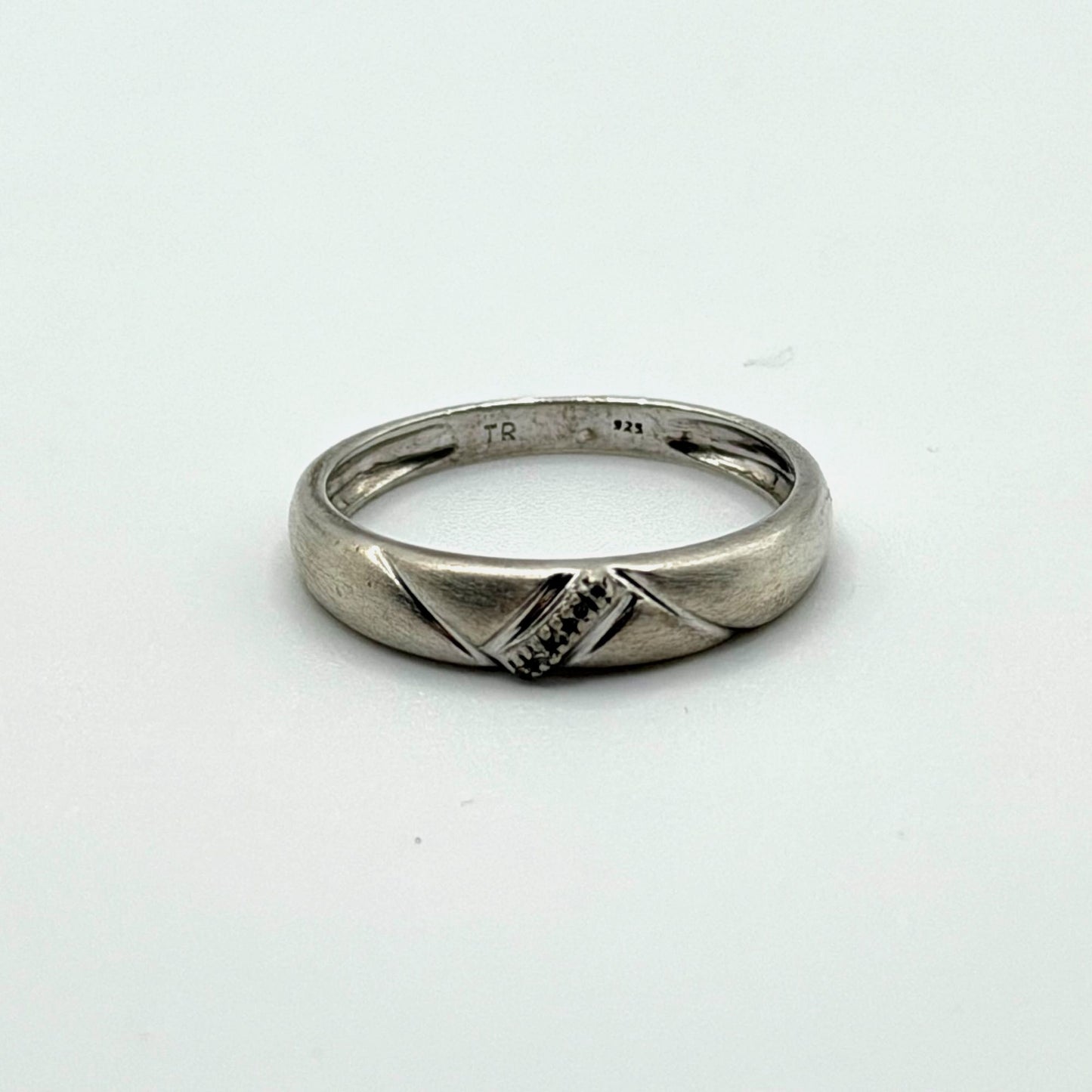 Sterling Silver 925 Band Ring With Geometric Engraving
