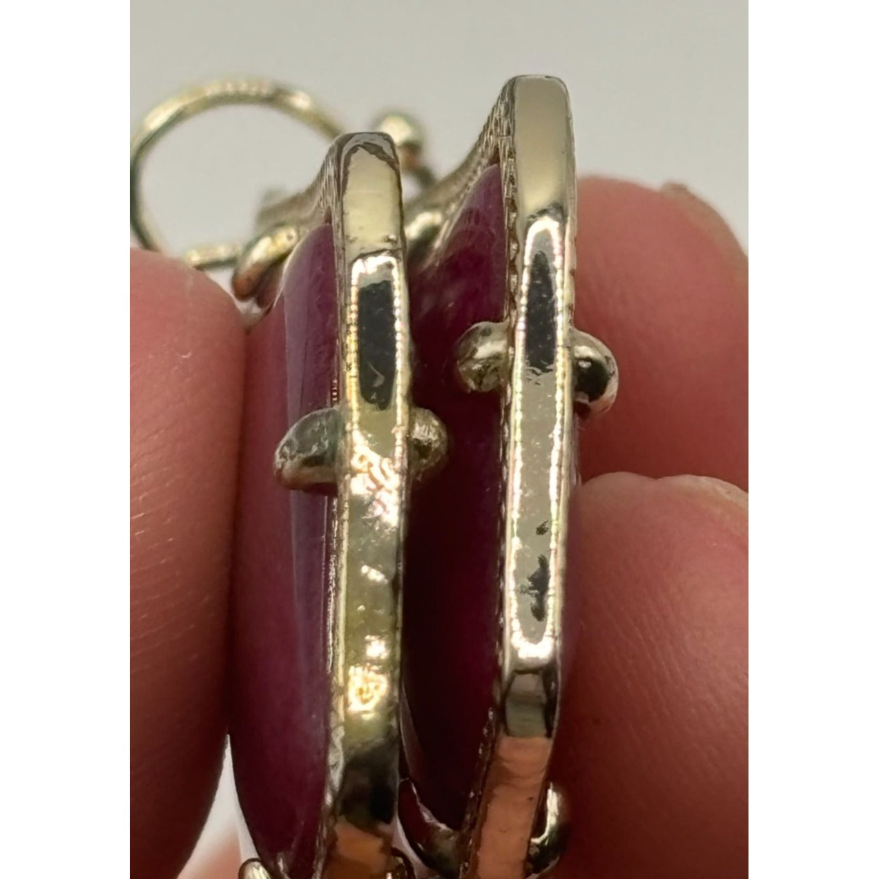 Kendra Scott Burgundy Earrings in Gold