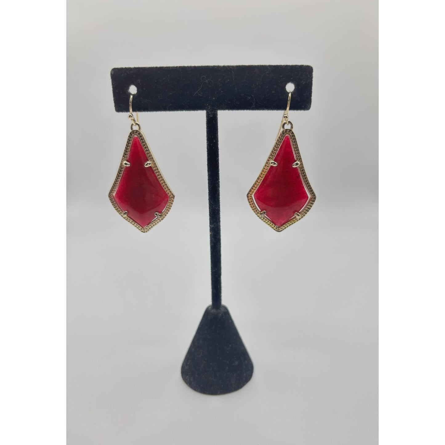 Kendra Scott Burgundy Earrings in Gold
