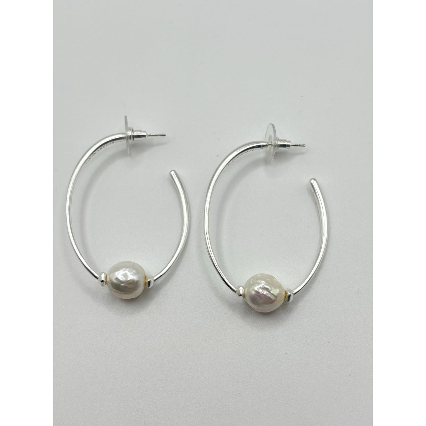 Kendra Scott Silver Hoop Earrings With White Pearl Accents