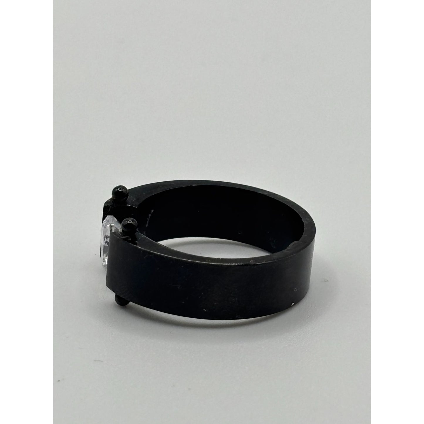 De La Cruz Black Titanium Ring With Free-Floating Clear Stone Size 9.75