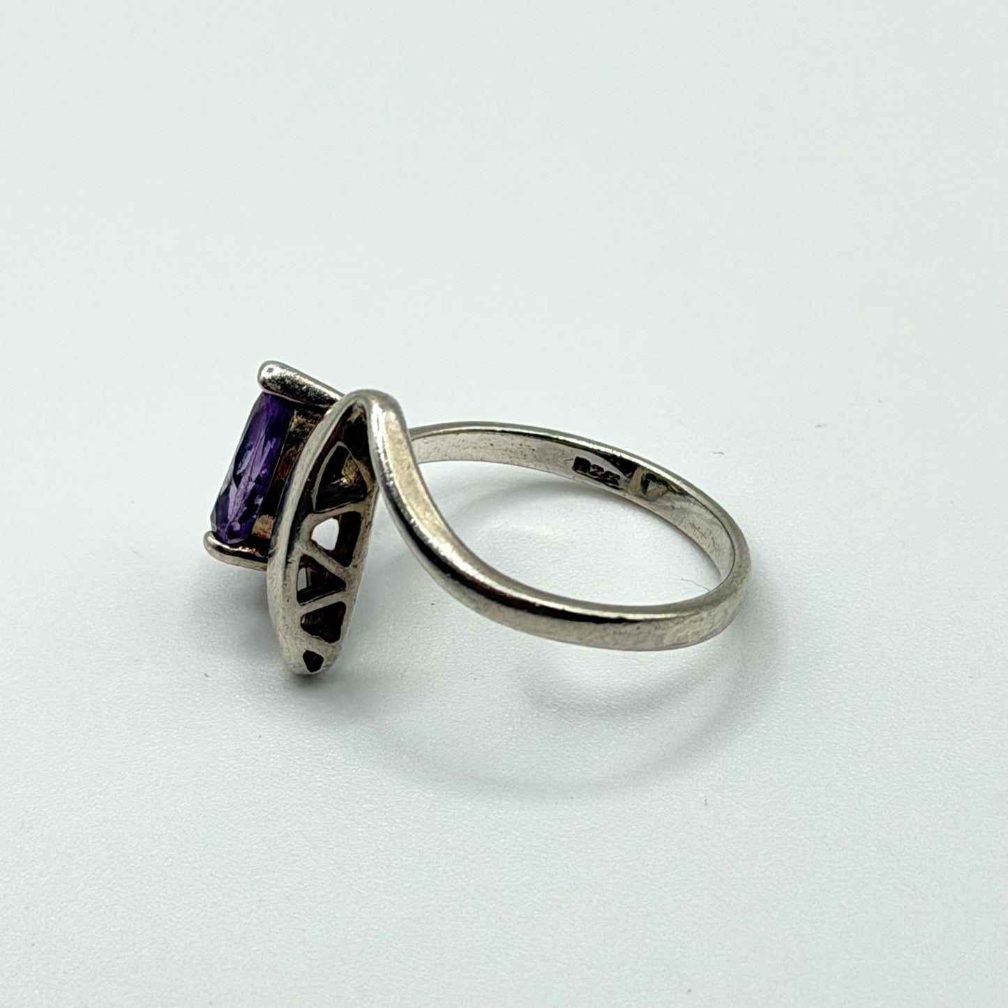925 Sterling Silver Amethyst Teardrop Ring Size 9