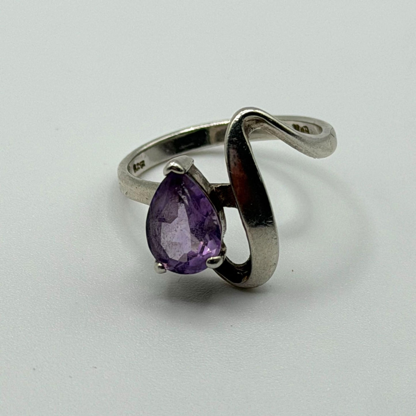 925 Sterling Silver Amethyst Teardrop Ring Size 9