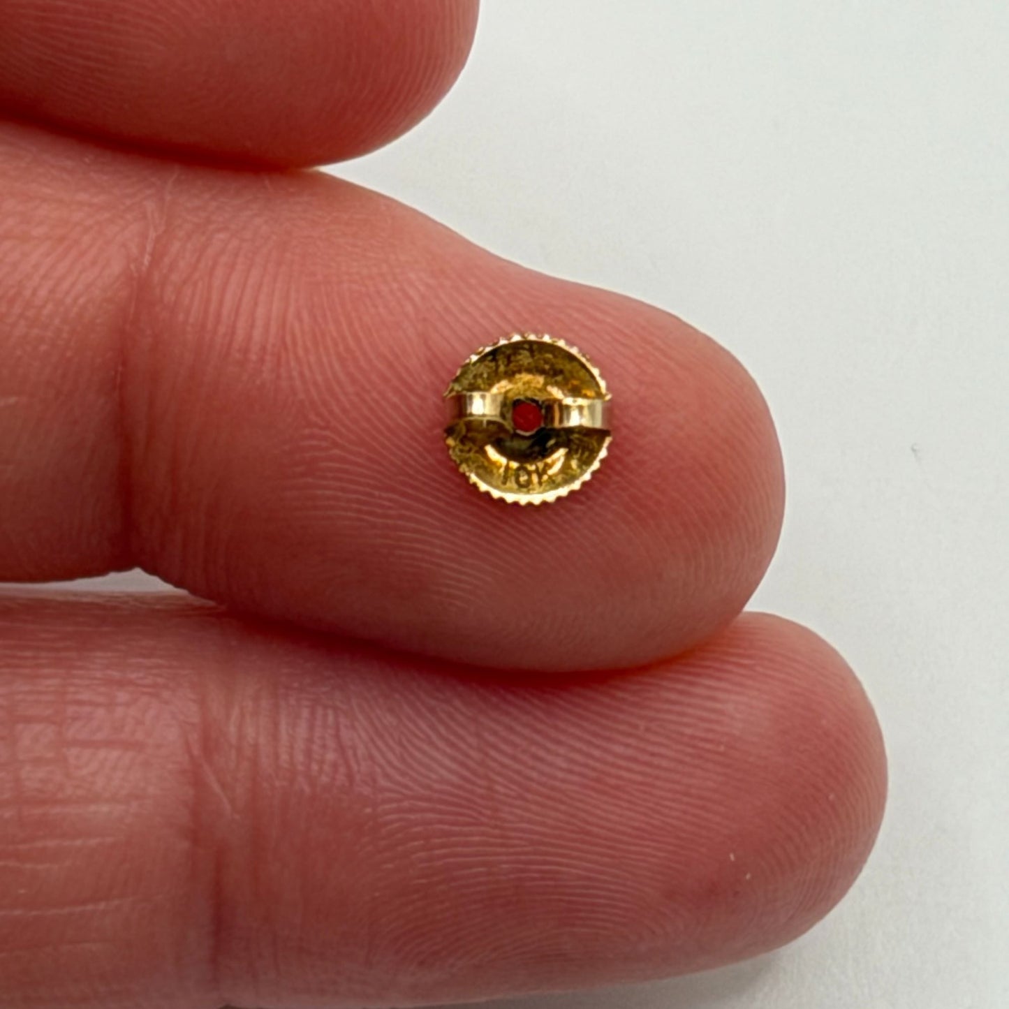 Victorian Vintage Cameo Earrings 10K Gold Screw Back Oval Design