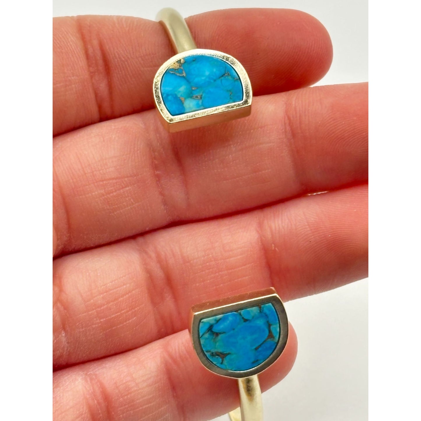 Kendra Scott Gold Tone Cuff Bracelet With Blue Stone Insets