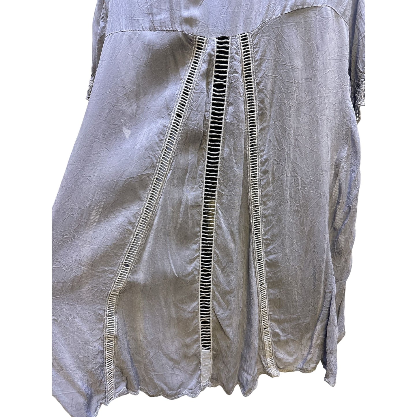 Johnny Was Boho Embroidered Gray Tunic Top w/ Floral Design & Lace Details Short Sleeve Size XL