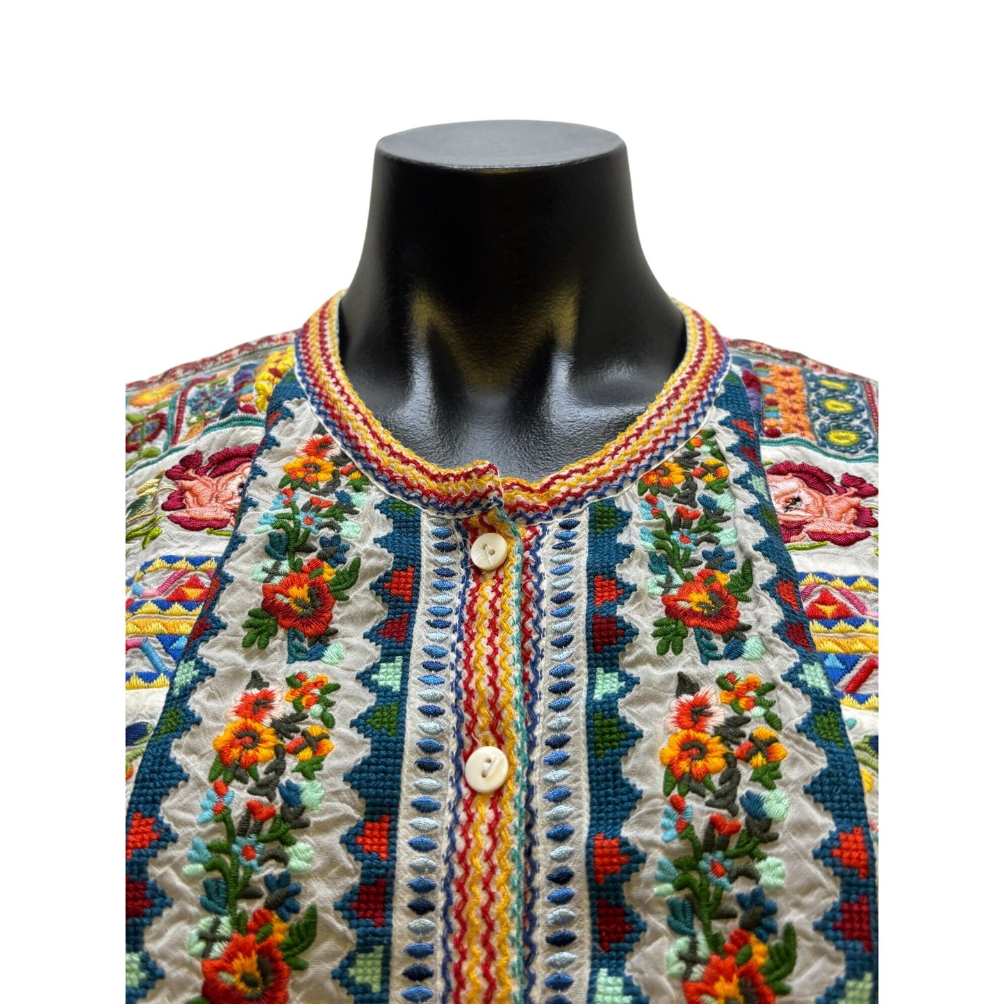 Johnny Was Embroidered Silk Blouse White With Lace Sleeves & Floral Detailing L