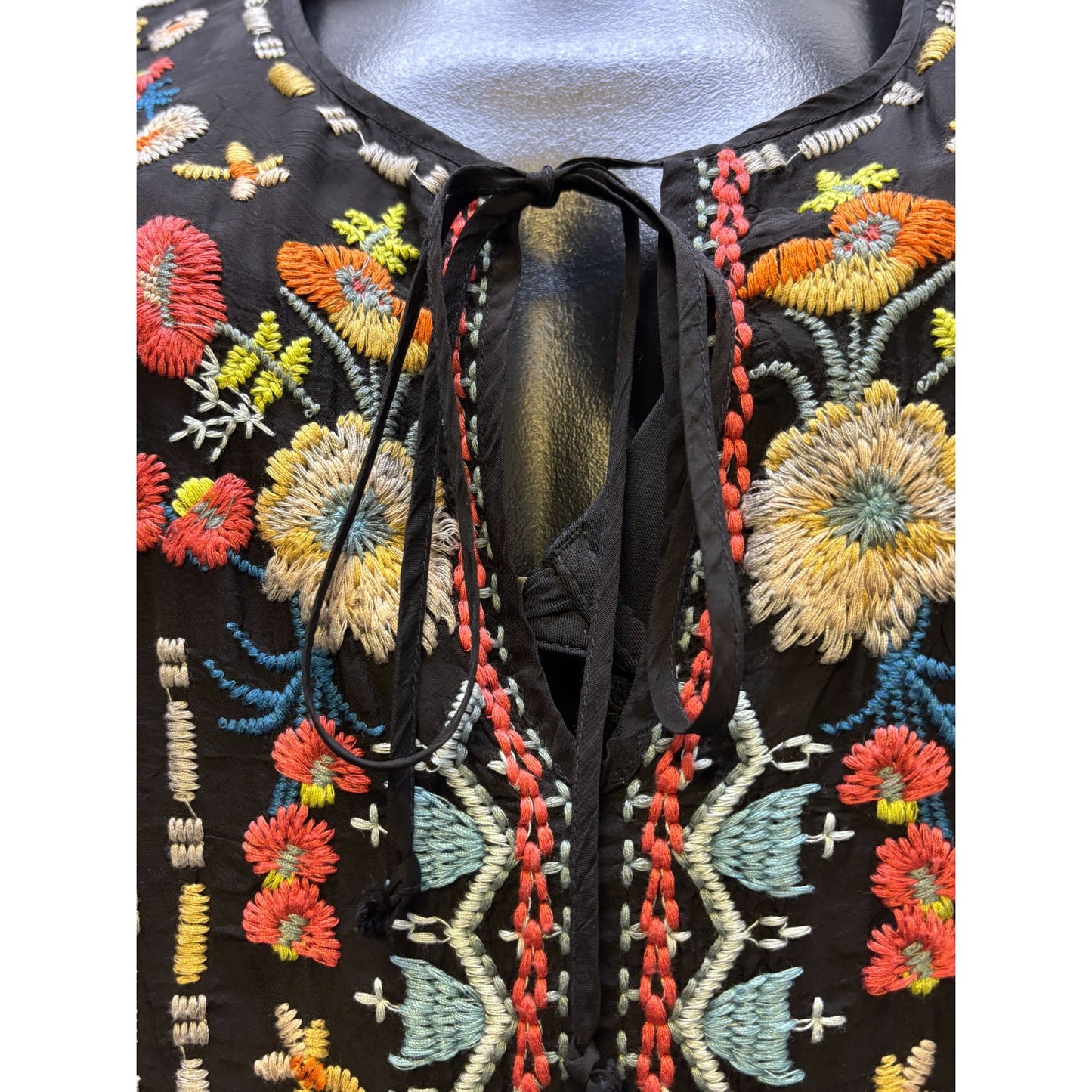 Johnny Was Black Silk Embroidered Blouse With Floral Details M
