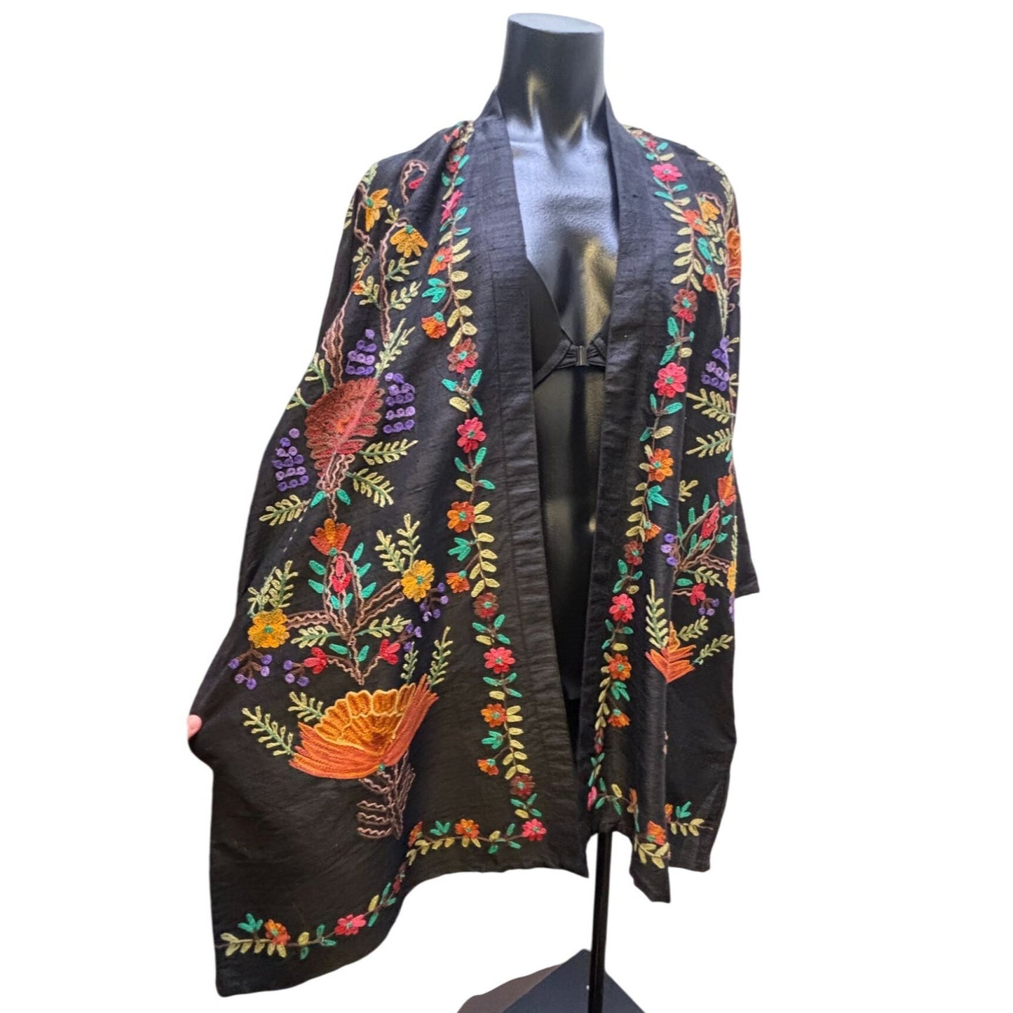 NWT Black Floral Embroidered Open Front Long Cardigan L