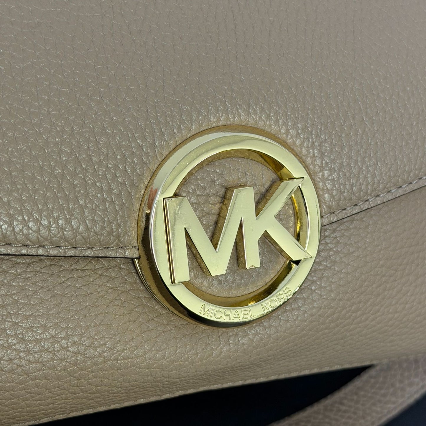 Michael Kors Pebbled Leather Shoulder Bag Tan With Gold Chain Strap