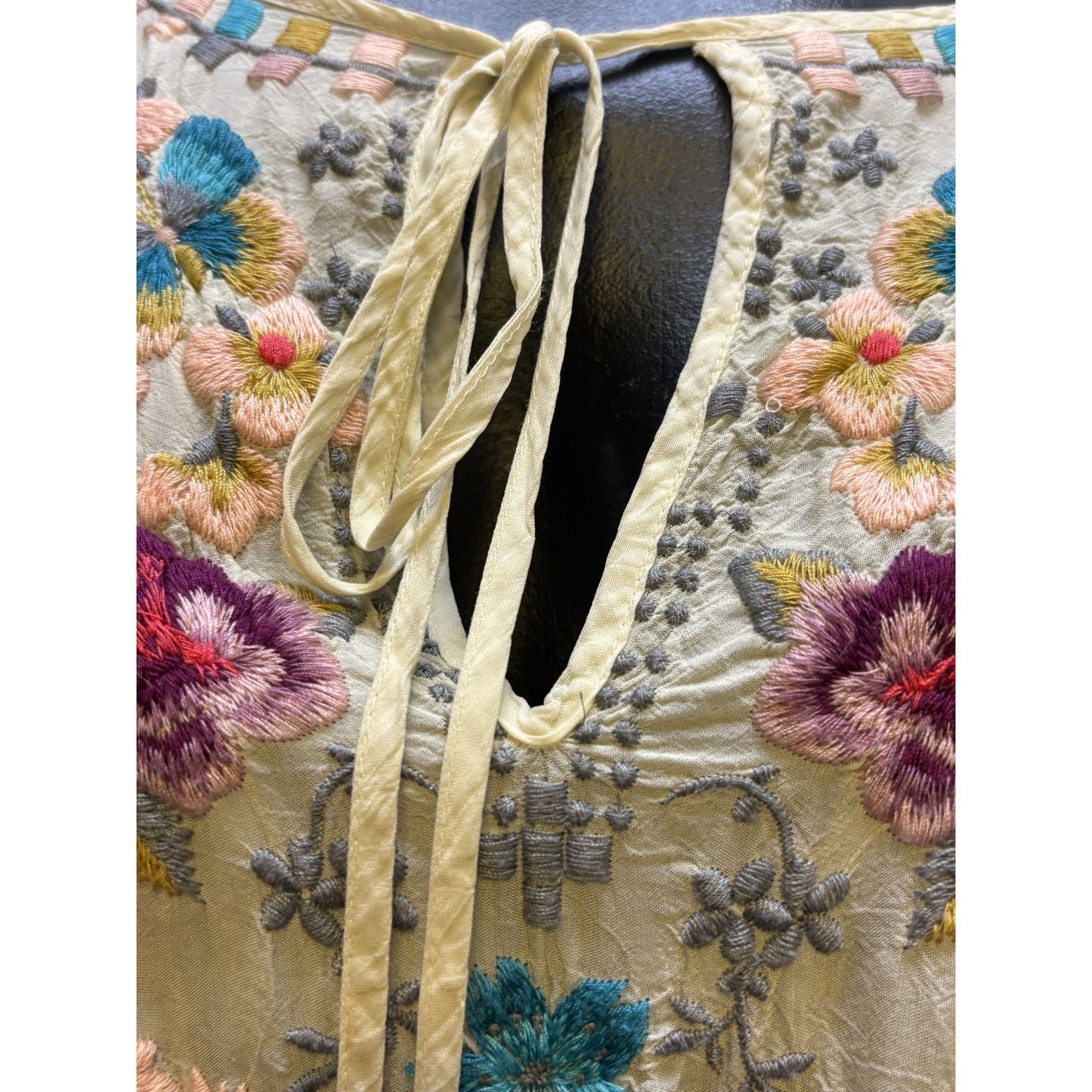 Johnny Was Embroidered Floral Tunic Top Beige S