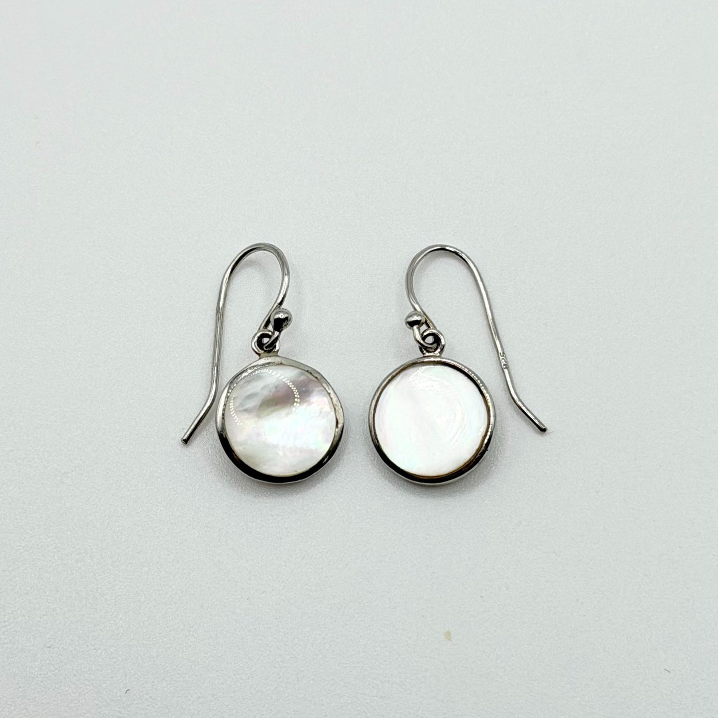 925 Sterling Silver Mother Of Pearl Drop Earrings Elegant Design