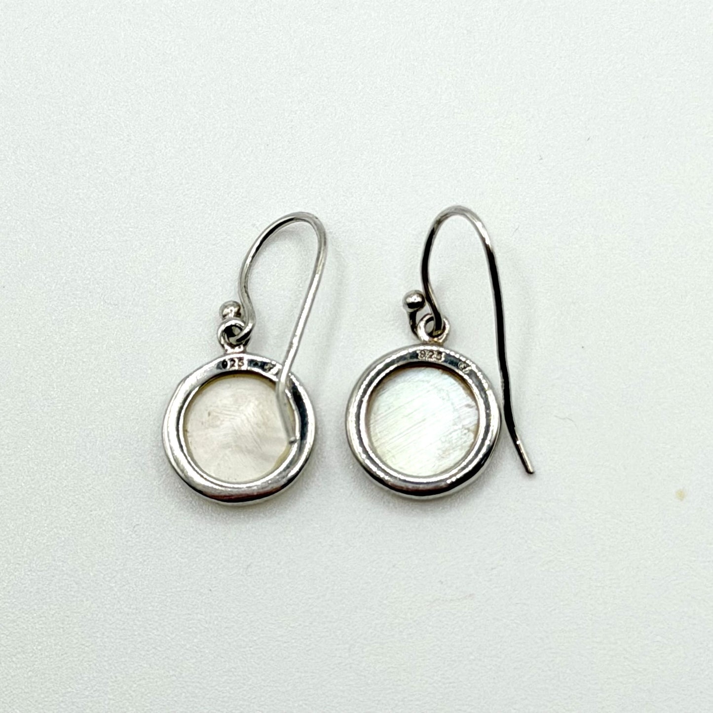 925 Sterling Silver Mother Of Pearl Drop Earrings Elegant Design