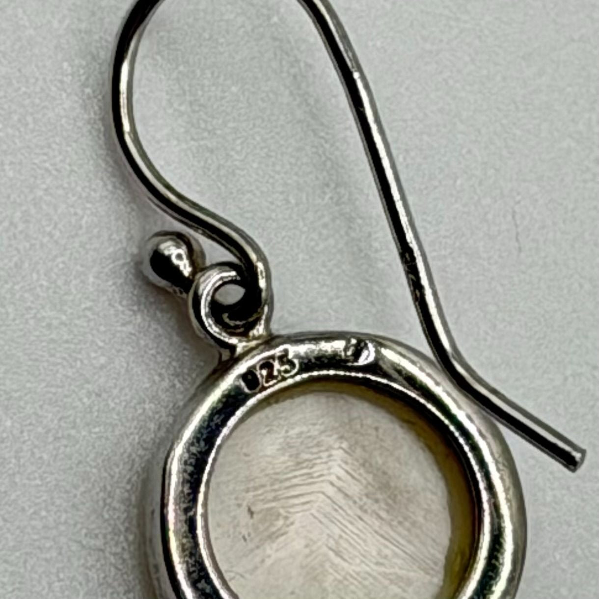 925 Sterling Silver Mother Of Pearl Drop Earrings Elegant Design