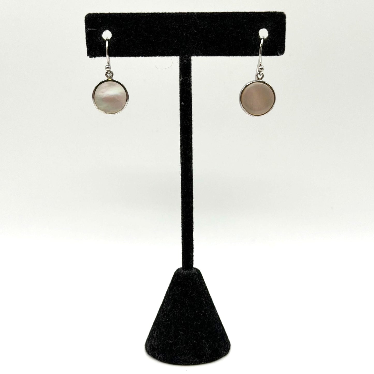 925 Sterling Silver Mother Of Pearl Drop Earrings Elegant Design
