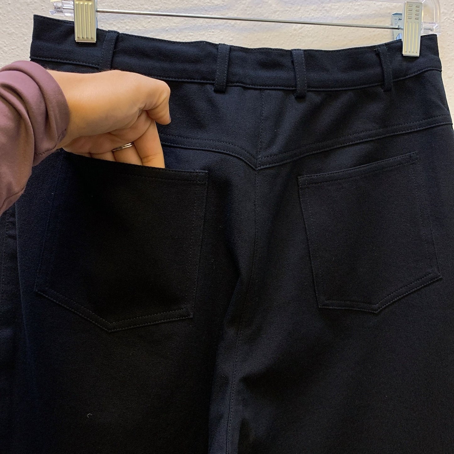 St. John Sport Black Pants Size 6