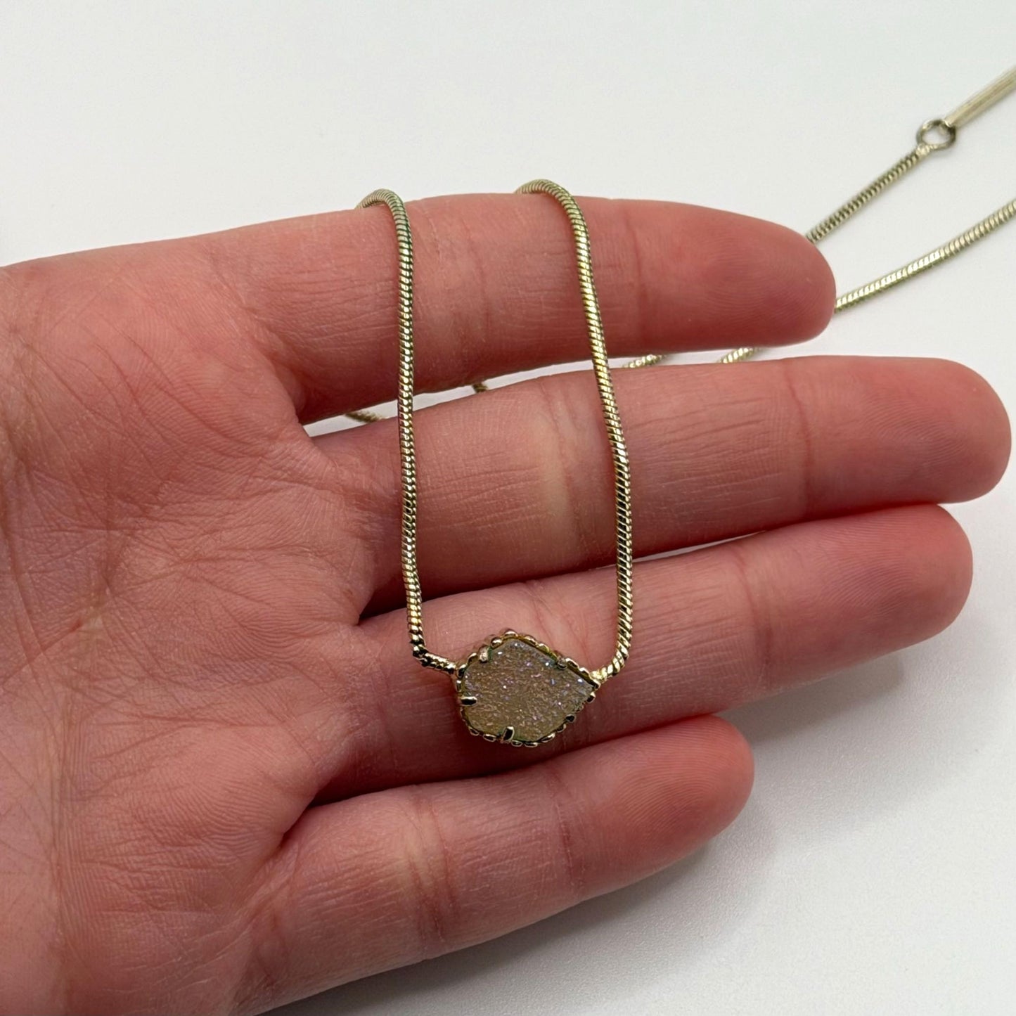 Kendra Scott Tess Gold Pendant Necklace In Iridescent Drusy