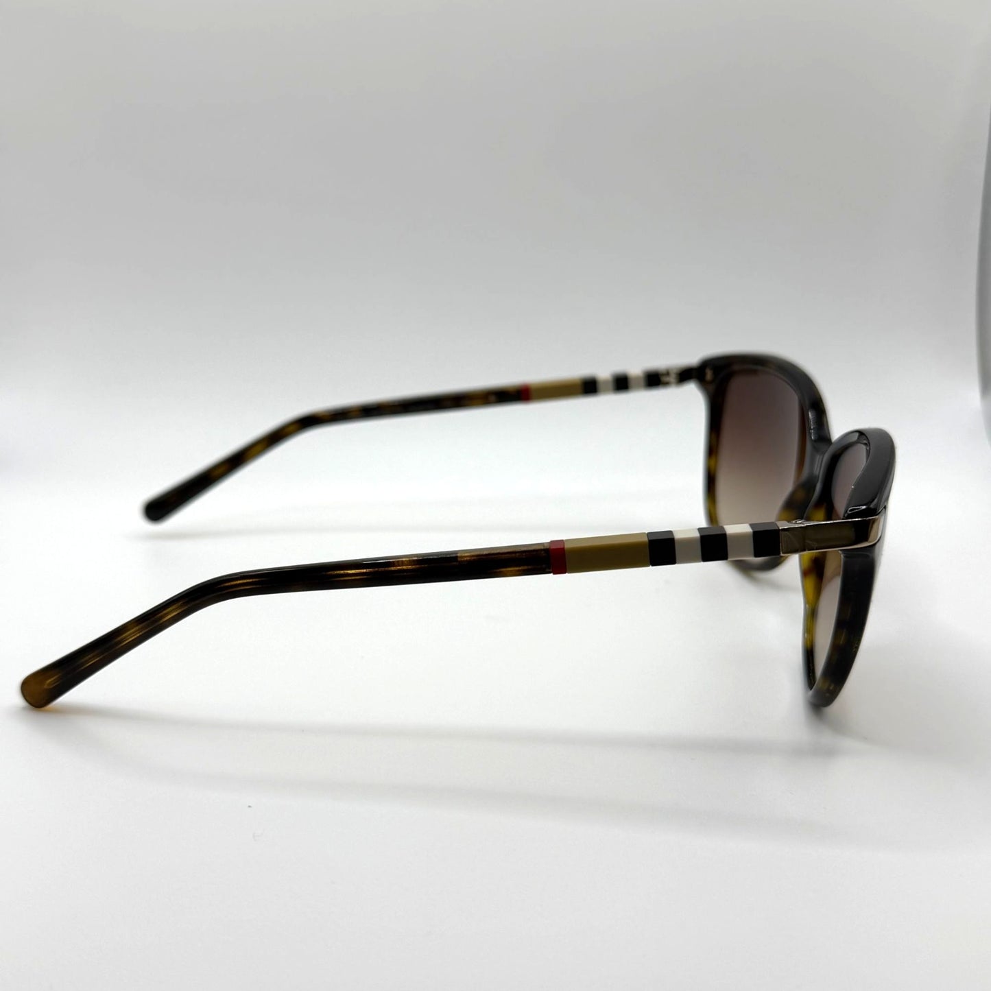 Burberry Tortoiseshell Gradient Lens Sunglasses With Case