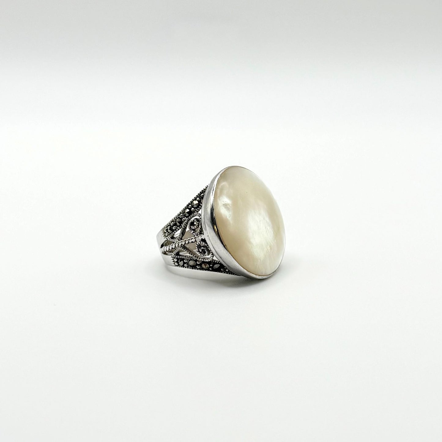 Thailand NF 925 Sterling Silver Ring With Mother Of Pearl & Marcasite Stones Size 8.5