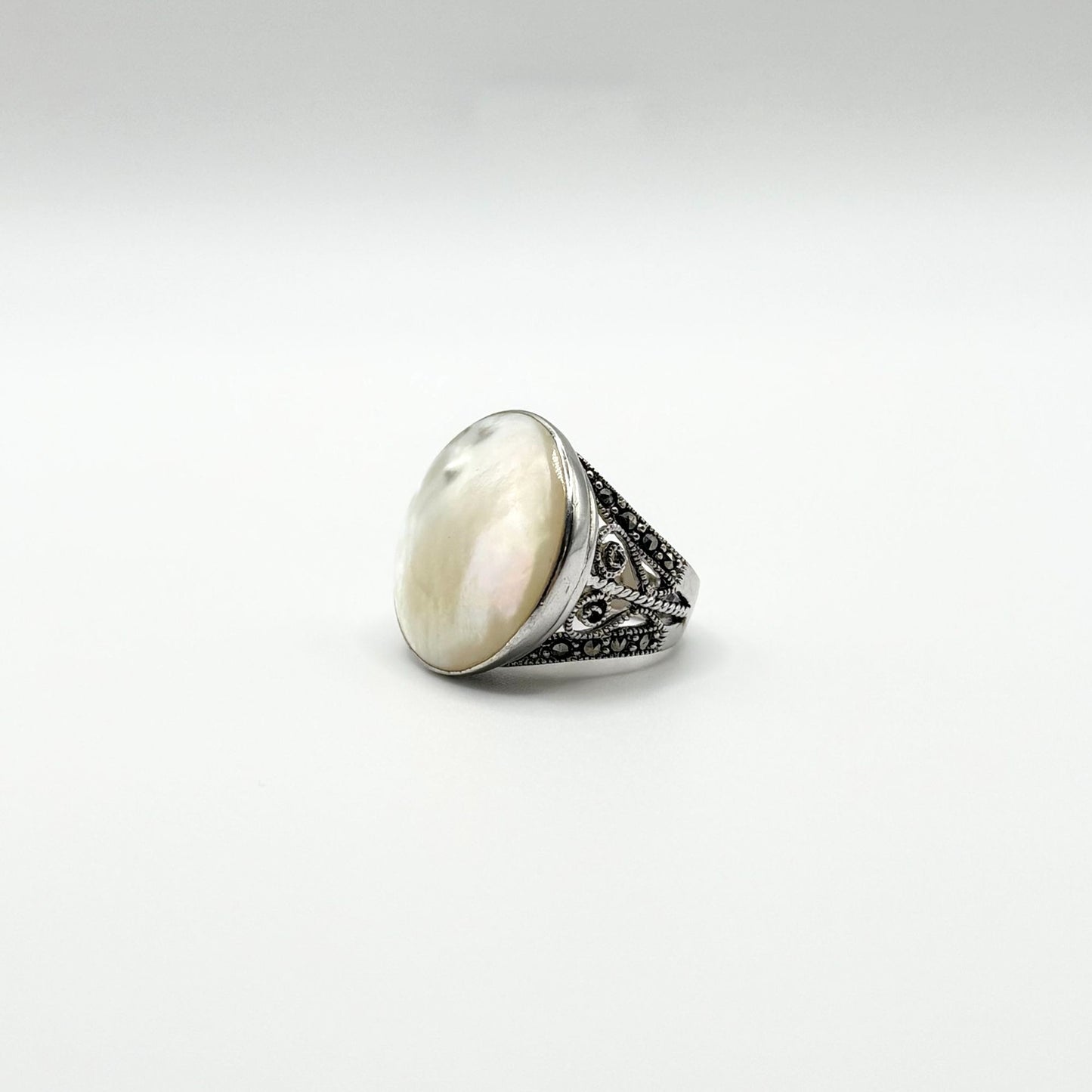Thailand NF 925 Sterling Silver Ring With Mother Of Pearl & Marcasite Stones Size 8.5
