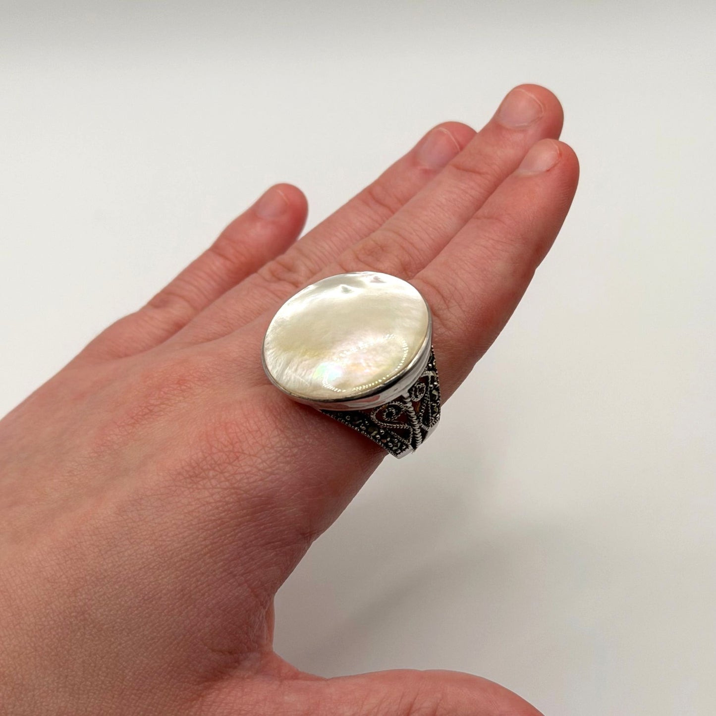 Thailand NF 925 Sterling Silver Ring With Mother Of Pearl & Marcasite Stones Size 8.5