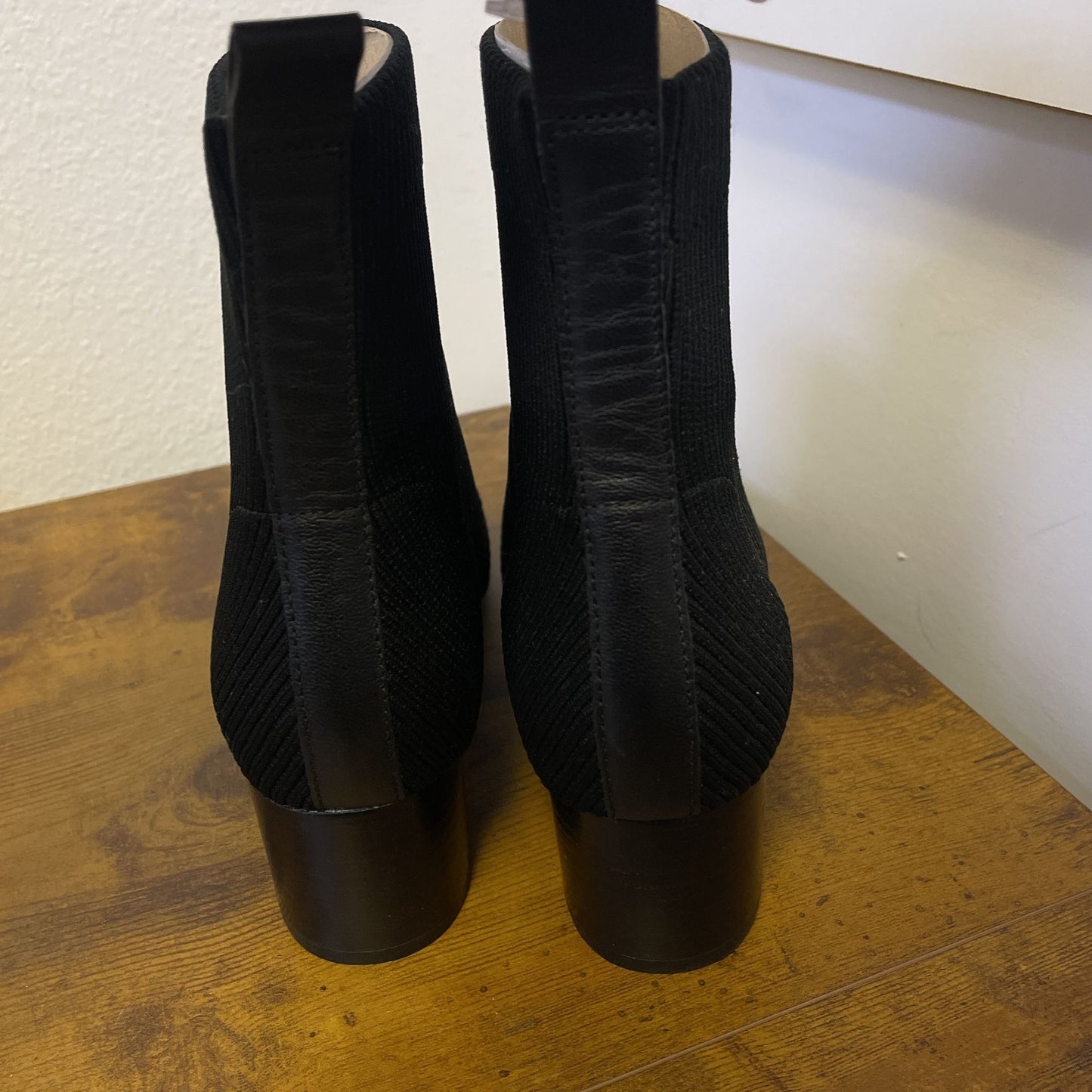 NEW Everlane Chelsea Black Ribbed Knit Ankle Boots Block Heels 9