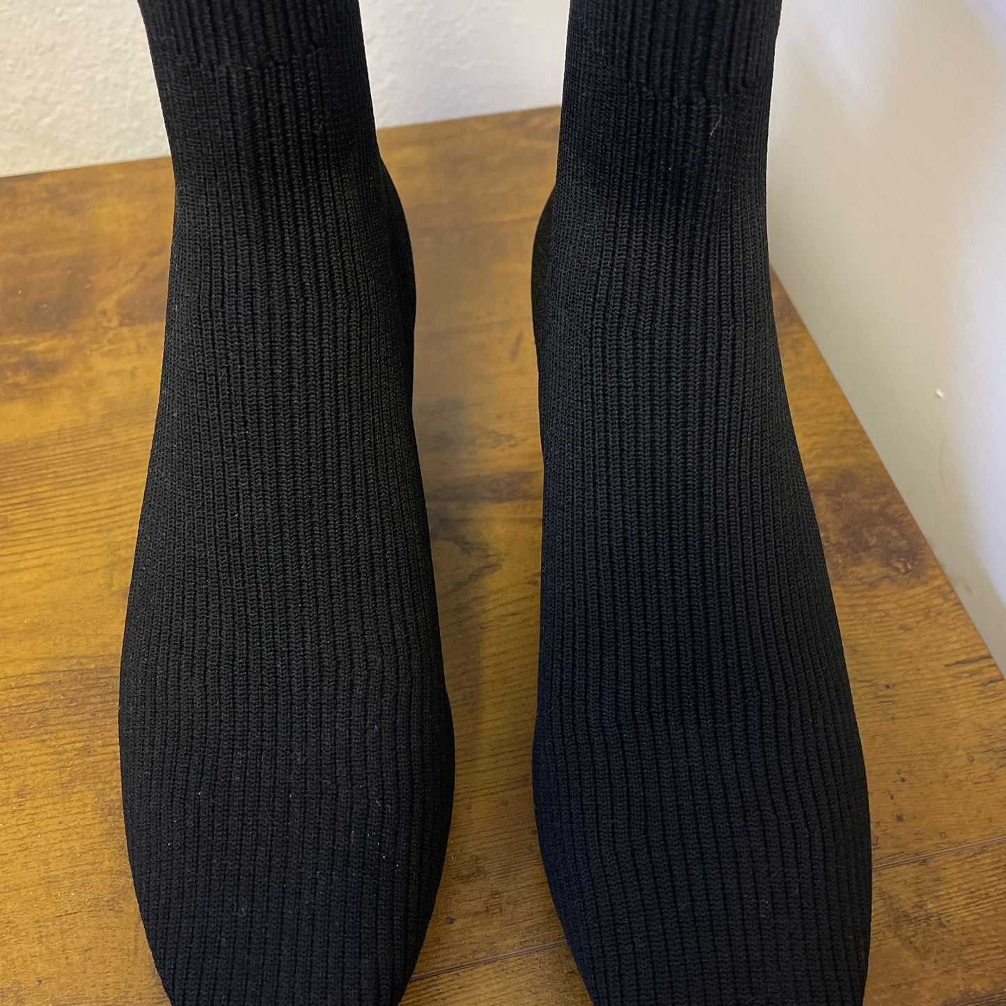 NEW Everlane Chelsea Black Ribbed Knit Ankle Boots Block Heels 9