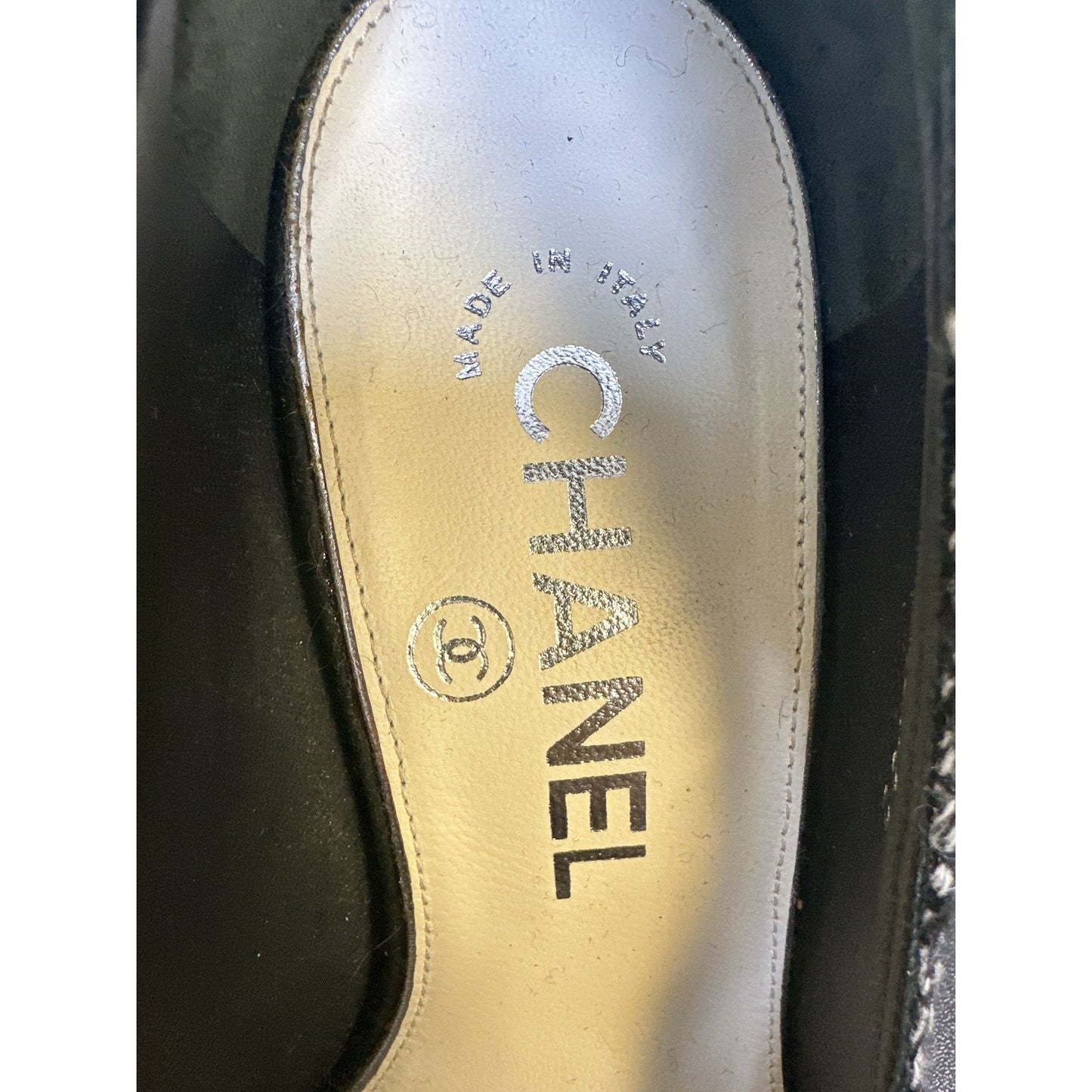 Chanel Black & White Tweed Pump Heels w/Fabric Flower Detail Size 5