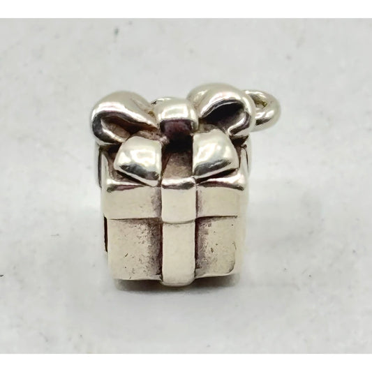 James Avery Sterling Silver 925 Retired Gift Box Charm Bow Design